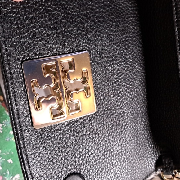 Tory Burch Britten Convertible Crossbody/Clutch Like New - Picture 11 of 15